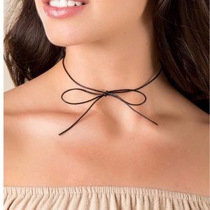 Francesca’s ChelseA leather bow choker necklace